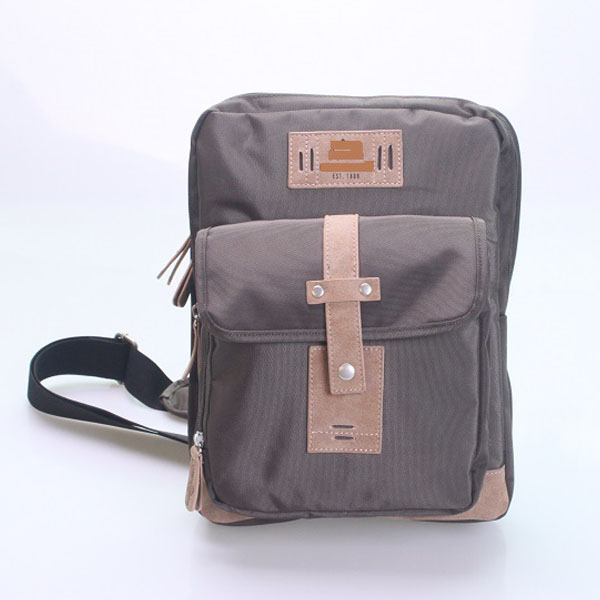 SHOULDER BAG